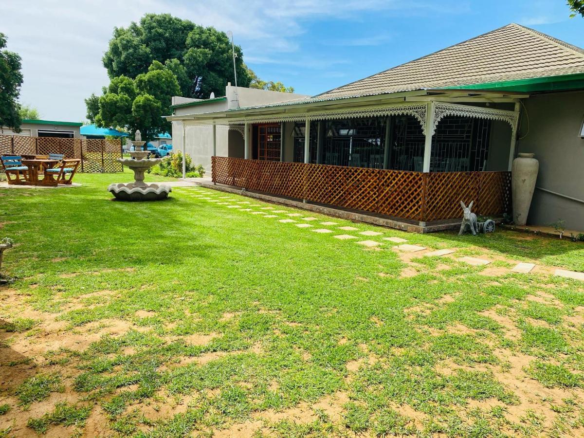 Hotel Biekiesvlei à Lichtenburg Extérieur photo